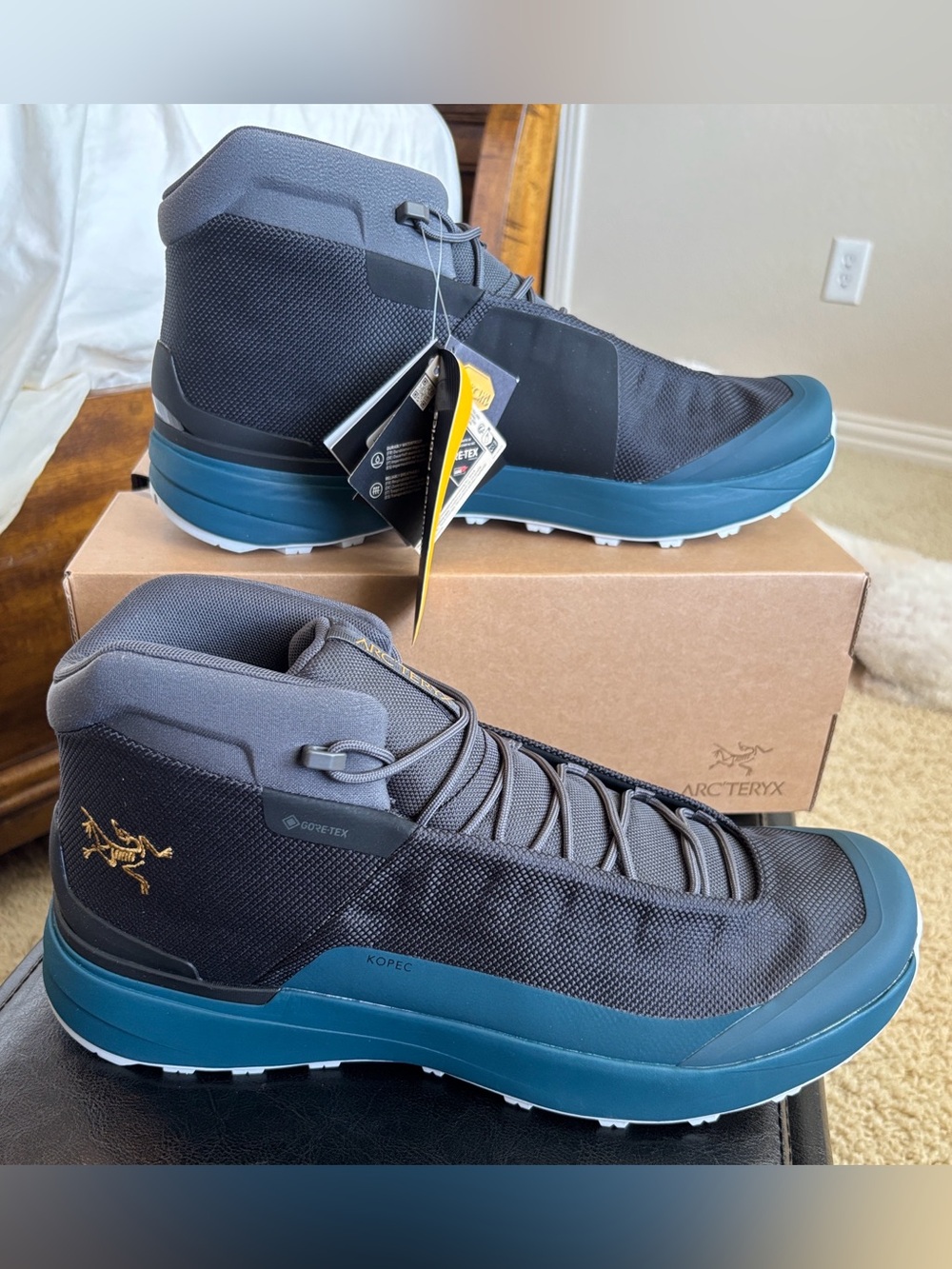 Arc'teryx Kopec Mid GTX hiking boots